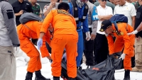 Indonesia vẫn đang nỗ lực tìm kiếm hộp đen của chiếc máy bay gặp nạn